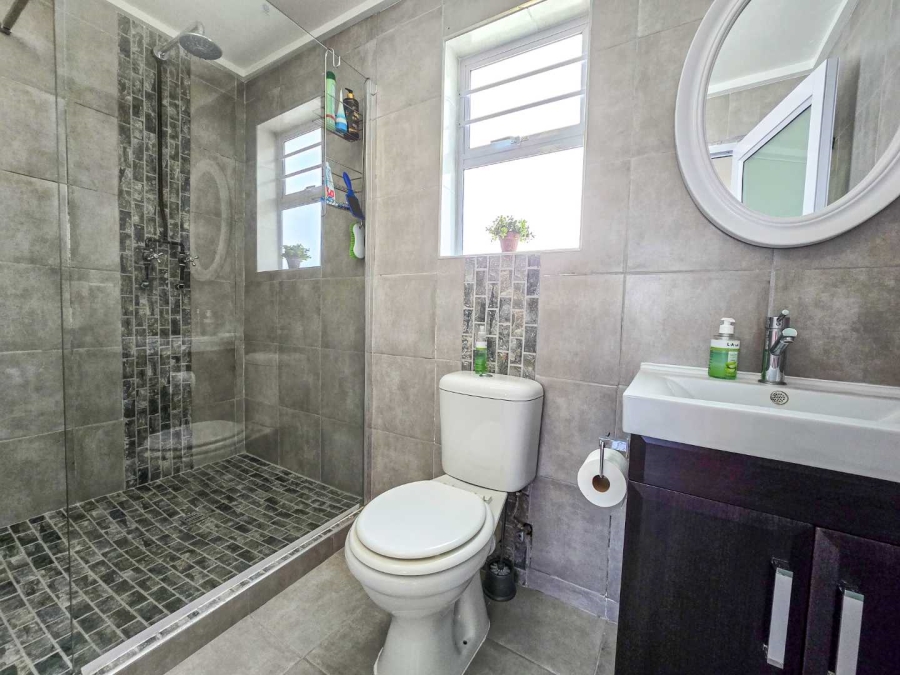 4 Bedroom Property for Sale in Jongensfontein Western Cape